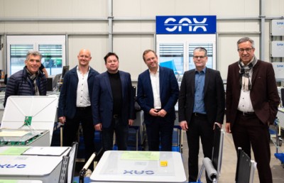 besuch-ob-ulm-mdb-gerster MdB Martin Gerster (SPD) und der Ulmer Oberbürgermeister Martin Ansbacher (SPD) mit SAX Mitarbeitern beim Besuch der Firma SAX Power in Erbach